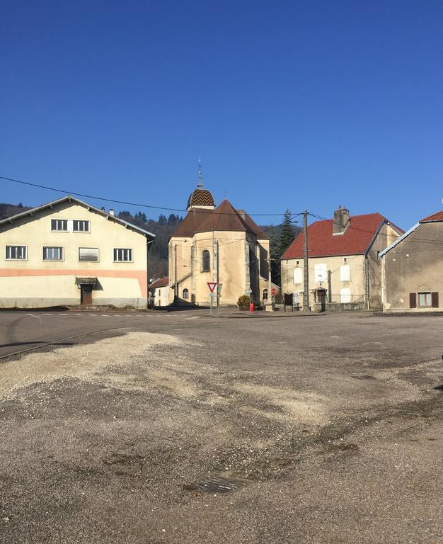 Au Pied De La Roche Leilighet Eksteriør bilde