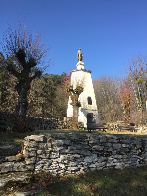 Au Pied De La Roche Leilighet Eksteriør bilde